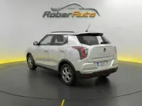 Usado SsangYong Tivoli 128 CV (94 kW) 2021 Gris / plata SUV