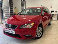 Usado Seat Leon Style 105 CV (77 kW) 2015 Rojo Familiar