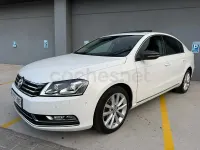Usado VW Passat Highline 140 CV (102 kW) 2013 Blanco Berlina