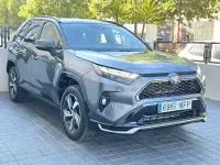 Usado Toyota RAV4 Hybrid Plus 306 CV (225 kW) 2025 Gris / plata SUV