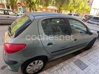 Usado Peugeot 206 75 CV (55 kW) 2001 Verde Berlina