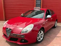 Usado Alfa Romeo Giulietta Distinctive 105 CV (77 kW) 2013 Rojo Utilitario
