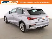Usado Audi A3 Advanced Plus 110 CV (80 kW) 2023 Gris / plata Berlina