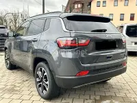Usado Jeep Compass 130 CV (95 kW) 2022 Gris / plata SUV