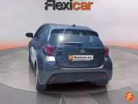 Usado Toyota Yaris Business Edition 116 CV (85 kW) 2025 Gris Utilitario