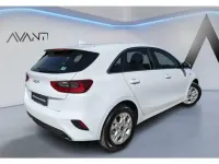 Usado Kia Ceed 136 CV (100 kW) 2025 Blanco Utilitario