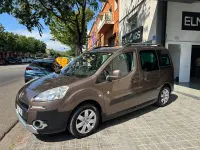 Käytetty Peugeot Partner Tepee Outdoor 92 HP (67 kW) 2015 Ruskea Tila-auto