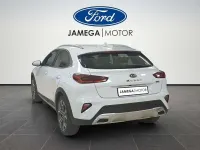 Usado Kia XCeed 136 CV (100 kW) 2021 Blanco SUV