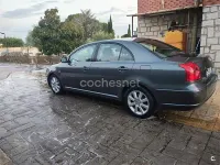 Usado Toyota Avensis Sol 129 CV (94 kW) 2005 Gris / plata Berlina