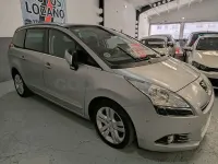 Usado Peugeot 5008 Access 112 CV (82 kW) 2012 Gris / plata Monovolumen