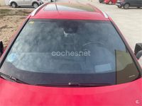 Usado Lexus UX Luxury Line 184 CV (135 kW) 2019 Rojo SUV