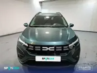 Usado Dacia Jogger Expression 110 CV (80 kW) 2025 Verde Monovolumen