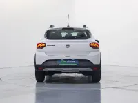 Usado Dacia Sandero Comfort 101 CV (74 kW) 2022 Blanco Berlina