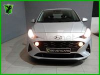 Usado Hyundai i10 67 CV (49 kW) 2021 Gris / plata Utilitario