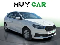 Usado Skoda Fabia Ambition 80 CV (58 kW) 2022 Blanco Utilitario
