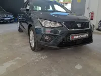 Usado Seat Arona Style 110 CV (80 kW) 2021 Gris / plata SUV