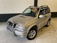 Usado Suzuki Grand Vitara 110 CV (80 kW) 2005 Gris / plata SUV