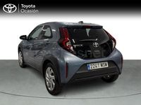 Usado Toyota Aygo X Play 72 CV (52 kW) 2024 Gris / plata SUV