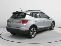 Usado Seat Arona Style 110 CV (80 kW) 2021 Gris SUV