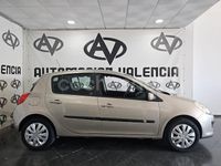 Usado Renault Clio II Authentique 70 CV (51 kW) 2007 Beige Berlina