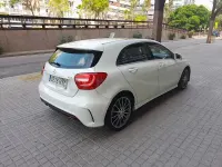 Usado Mercedes A180 AMG line 109 CV (80 kW) 2014 Blanco Utilitario