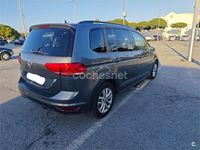 Usado VW Touran Advance 115 CV (84 kW) 2018 Gris / plata Monovolumen