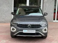 Usado VW T-Roc 150 CV (110 kW) 2025 Gris / plata SUV
