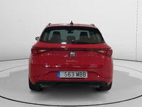 Usado Seat Leon Reference 116 CV (85 kW) 2022 Rojo Familiar