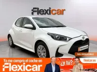 Usado Toyota Yaris Active 72 CV (52 kW) 2023 Blanco Utilitario