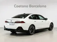 Usado BMW 550e Comfort Edition 489 CV (359 kW) 2025 Blanco Berlina