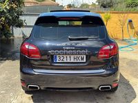 Käytetty Porsche Cayenne 240 HP (176 kW) 2012 Musta Katumaasturi