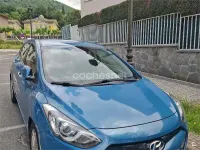 Usado Hyundai i30 110 CV (80 kW) 2012 Azul Berlina