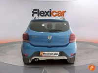 Usado Dacia Sandero Comfort 101 CV (74 kW) 2020 Azul Utilitario