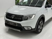 Usado Dacia Sandero Essentiel 95 CV (69 kW) 2020 Blanco