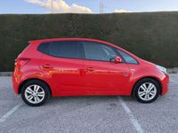 Usado Hyundai ix20 Comfort 116 CV (85 kW) 2013 Rojo Utilitario