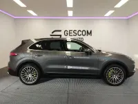Usado Porsche Cayenne 462 CV (339 kW) 2019 Gris / plata SUV