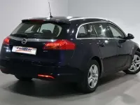 Usado Opel Insignia Selective 131 CV (96 kW) 2013 Azul Familiar