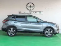 Usado Nissan Qashqai Tekna 131 CV (96 kW) 2018 Gris / plata SUV