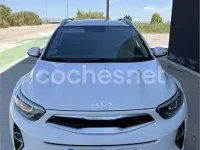 Usado Kia Stonic Plus 84 CV (61 kW) 2022 Blanco SUV