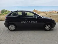 Usado Seat Ibiza Stella 75 CV (55 kW) 2004 Negro Utilitario
