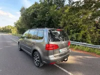 Usado VW Touran Edition 105 CV (77 kW) 2011 Gris / plata Monovolumen