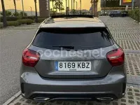 Usado Mercedes A180 AMG line 109 CV (80 kW) 2017 Gris / plata Utilitario