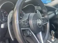 Usado Alfa Romeo Stelvio 180 CV (132 kW) 2018 Rojo SUV