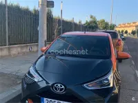 Usado Toyota Aygo X-cite 72 CV (52 kW) 2021 Gris / plata Utilitario