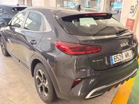 Usado Kia XCeed 100 CV (73 kW) 2024 Gris SUV