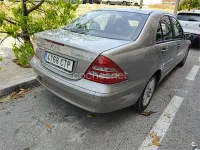 Usado Mercedes C180 Classic 143 CV (105 kW) 2004 Beige Berlina