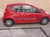 Usado Peugeot 107 68 CV (50 kW) 2007 Rojo Utilitario