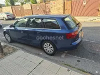 Usado Audi A4 140 CV (102 kW) 2006 Azul Familiar