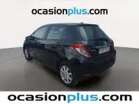 Usado Toyota Yaris Active 90 CV (66 kW) 2013 Negro Utilitario