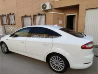 Usado Ford Mondeo Titanium 140 CV (102 kW) 2015 Blanco Berlina